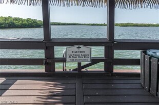 15405 Cedarwood Ln in Naples, FL - Building Photo