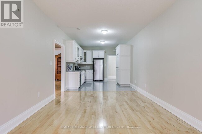 13086 Keele St in King, ON - Building Photo - Building Photo