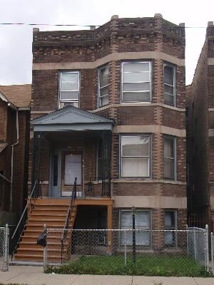 4111 W Grenshaw St in Chicago, IL - Foto de edificio