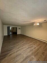 245 Main St, Unit 46 in Watertown, MA - Foto de edificio - Building Photo