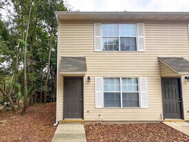 1921 Larette Dr in Tallahassee, FL - Building Photo