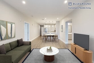 200 Bay Dr in Sudbury, MA - Foto de edificio - Building Photo