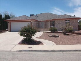 7680 Dianjou Dr in El Paso, TX - Building Photo