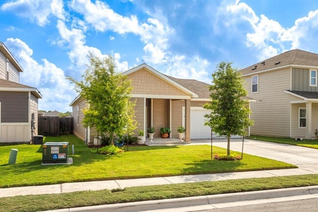 121 Rubrum Rd in Niederwald, TX - Building Photo - Building Photo