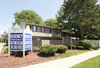 Regency Townhomes in Lansing, MI - Building Photo - Building Photo