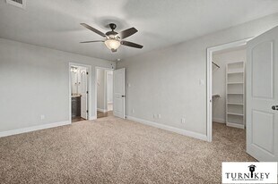 158-160 Crossbow Ct in Weatherford, TX - Building Photo