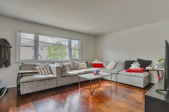 4 East Ct in Bayonne, NJ - Building Photo - Building Photo