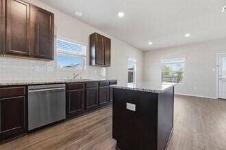 186 Porcupine Ln in San Antonio, TX - Building Photo - Building Photo