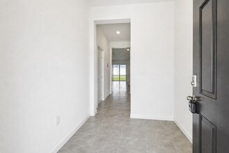 9271 Rock Harbour Way in Tampa, FL - Foto de edificio - Building Photo