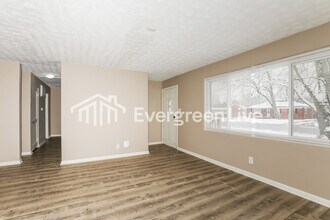 3913 N Bolton Ave in Indianapolis, IN - Building Photo - Building Photo