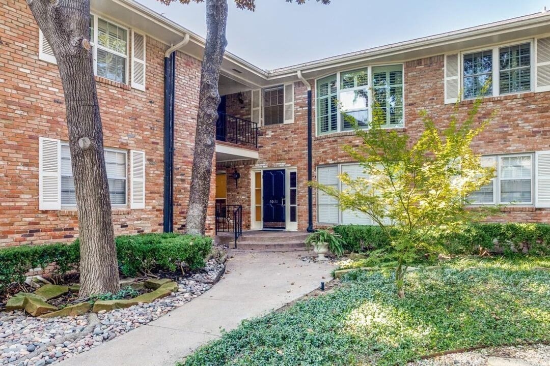 3011 Mahanna Spgs in Dallas, TX - Building Photo