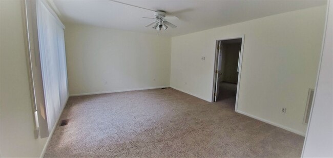 9617 11th Bay St in Norfolk, VA - Building Photo - Building Photo