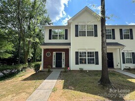 2184 Winthrop Chase Dr in Charlotte, NC - Building Photo