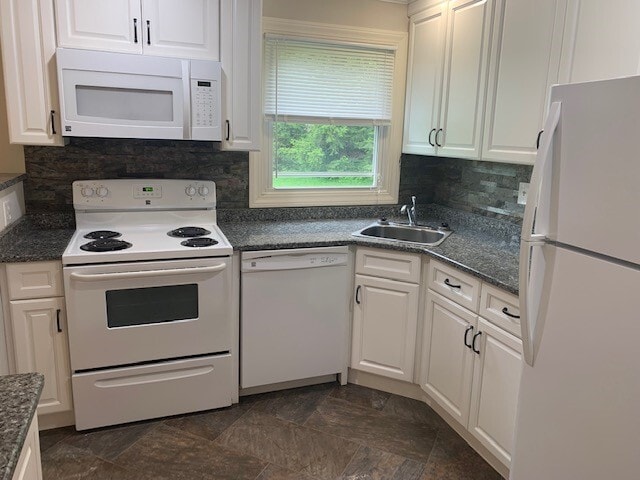 property at 40 Hobart Ln