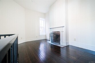 407 W Clay St-Unit -B in Richmond, VA - Foto de edificio - Building Photo