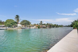 1945 Calais Dr in Miami Beach, FL - Building Photo - Building Photo