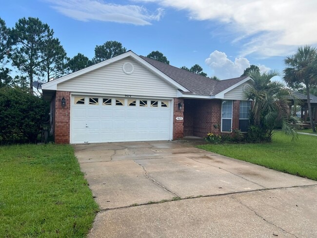 9672 Seafarer's Way in Navarre, FL - Building Photo - Building Photo