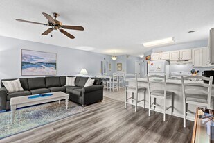 1890 Auburn Ln in Surfside Beach, SC - Building Photo