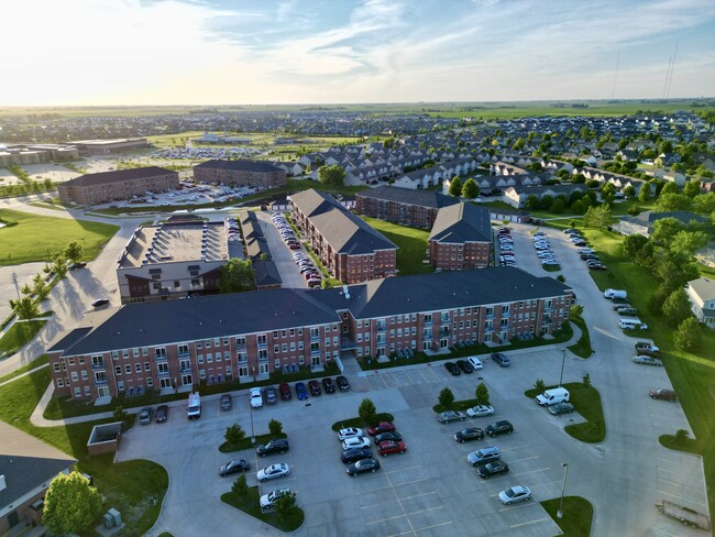 Brick Towne at Signature Village in Ankeny, IA - Foto de edificio - Building Photo