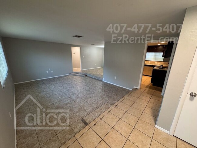5631 Canosa Dr in Holiday, FL - Foto de edificio - Building Photo
