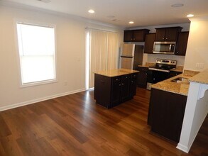 101 Eaton St in Central, SC - Building Photo - Building Photo