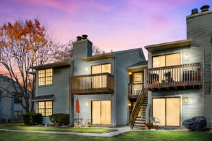 118 Ashton Ct in West Deptford, NJ - Building Photo