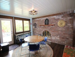 8111 Bailey Dr SE in Ada, MI - Building Photo - Building Photo