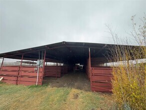 100 Simmons Family Farm Rd in Lockhart, TX - Building Photo - Building Photo