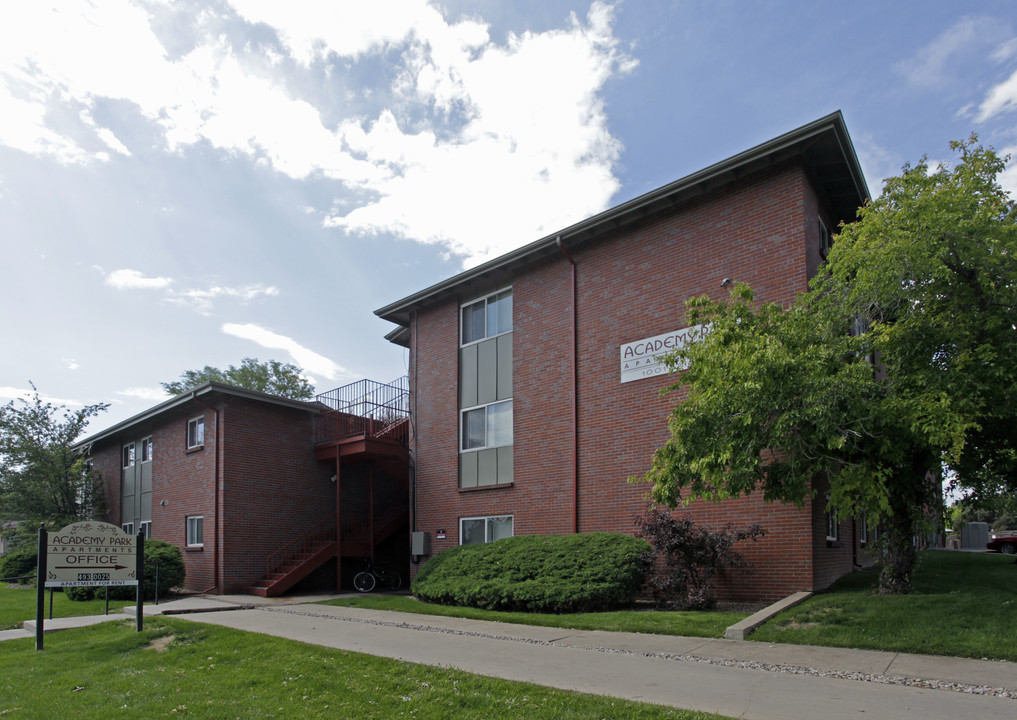 Academy Park Apartments in Fort Collins, CO - Foto de edificio