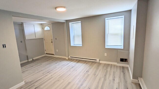 594 4th St in Troy, NY - Building Photo - Building Photo