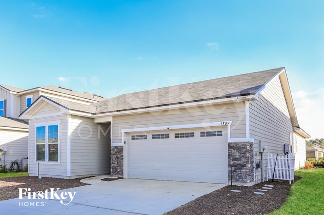 3809 Sunberry Ln in Middleburg, FL - Building Photo - Building Photo