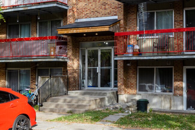 5645 Élie in Longueuil, QC - Building Photo - Building Photo