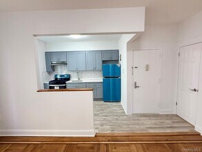 47-48-48 43rd St in Queens, NY - Building Photo - Building Photo