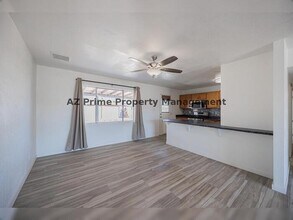 8518 E Rancho Vista Dr in Scottsdale, AZ - Building Photo - Building Photo