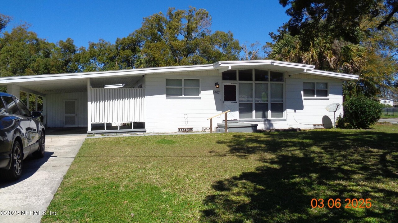 6407 Sage Dr in Jacksonville, FL - Building Photo