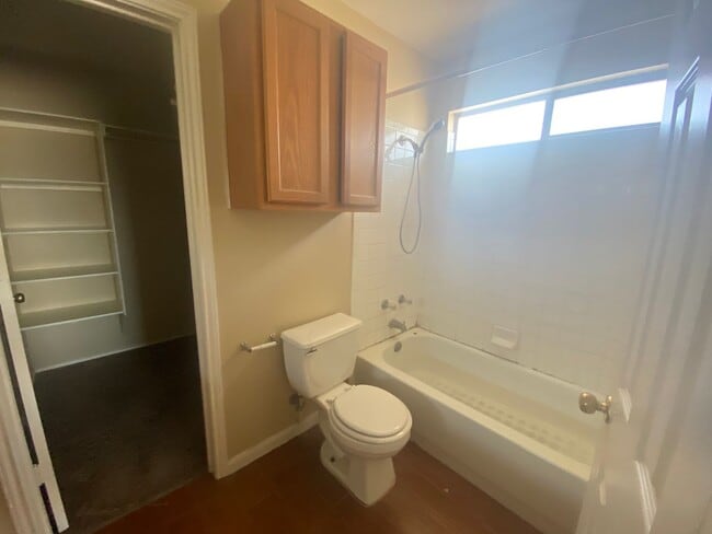 property at 2706 Westhampton Ct