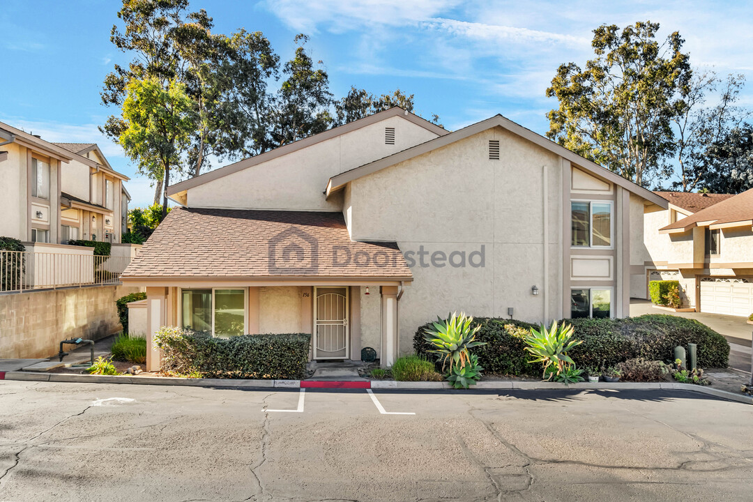 5440 Baltimore Dr in La Mesa, CA - Building Photo