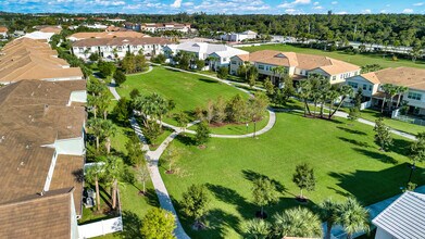 94 Palm Ln in Royal Palm Beach, FL - Building Photo - Building Photo