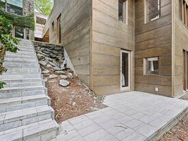 170 Rawson Rd, Unit 2 in Brookline, MA - Building Photo