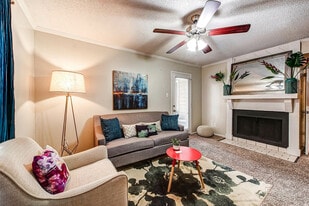 Emberwood in Lafayette, LA - Building Photo