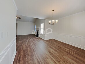 1855 Sosebee Farm Rd in Grayson, GA - Foto de edificio - Building Photo