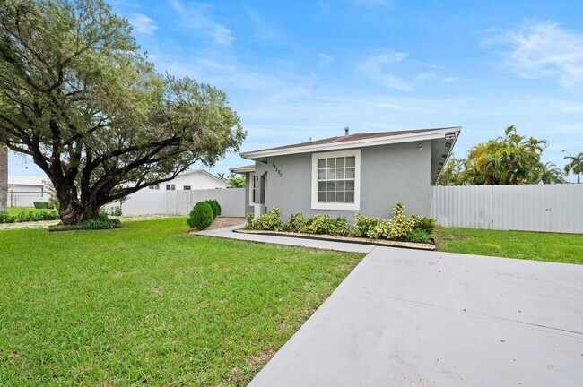 14290 SW 287th St in Homestead, FL - Building Photo - Building Photo