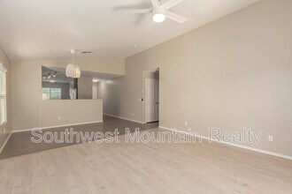 3625 E Del Rio Dr in Queen Creek, AZ - Building Photo - Building Photo