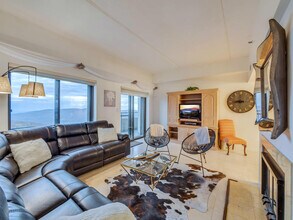 303 Sugar Top Dr in Sugar Mountain, NC - Foto de edificio - Building Photo
