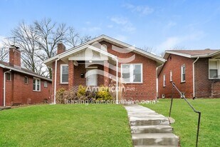 1089 Pennsylvania Ave in University City, MO - Building Photo