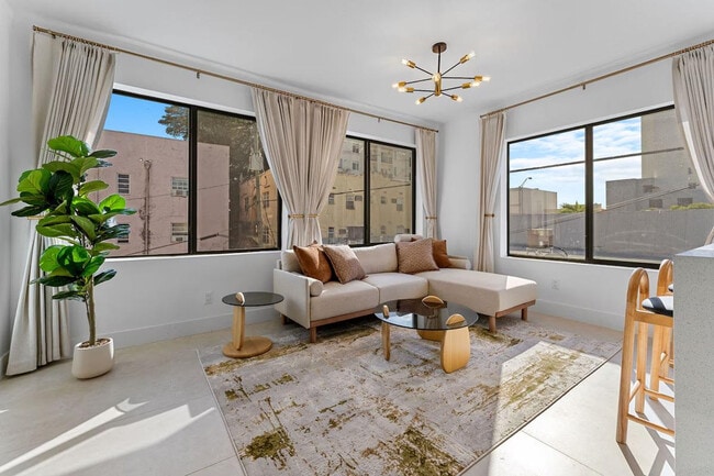 1210 SW 3rd St in Miami, FL - Building Photo - Building Photo