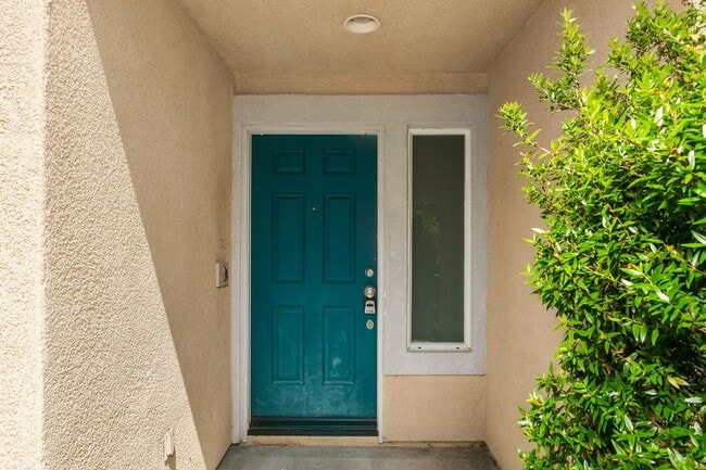 4979 Cimarron Way in San Diego, CA - Building Photo - Building Photo