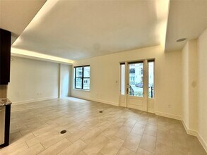 2303 Middle St in Houston, TX - Building Photo - Building Photo