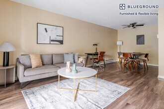 788 Edgewater Blvd in Foster City, CA - Foto de edificio - Building Photo