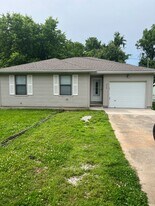 3016 W Hovey St in Springfield, MO - Building Photo